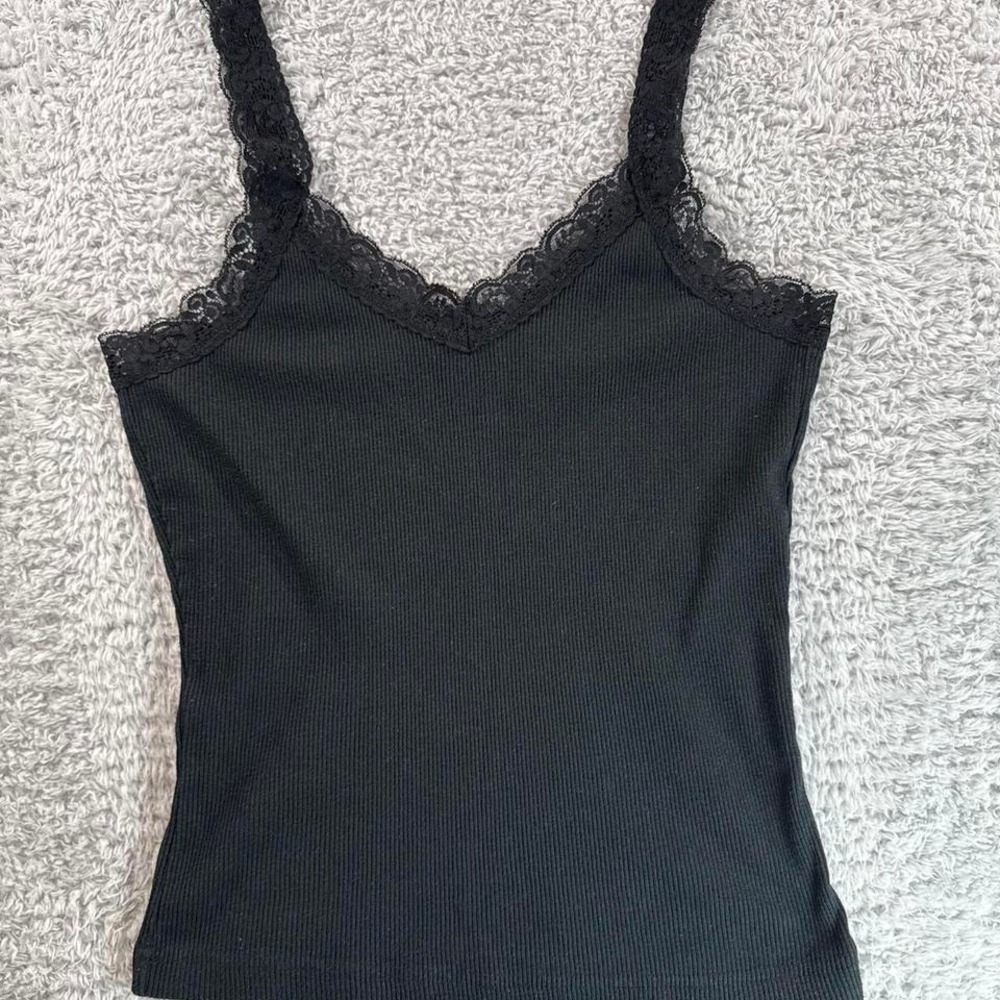 'Red paint Black lace trim tank top